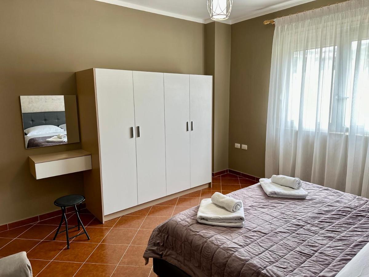 فلورا Family Suite Residence المظهر الخارجي الصورة