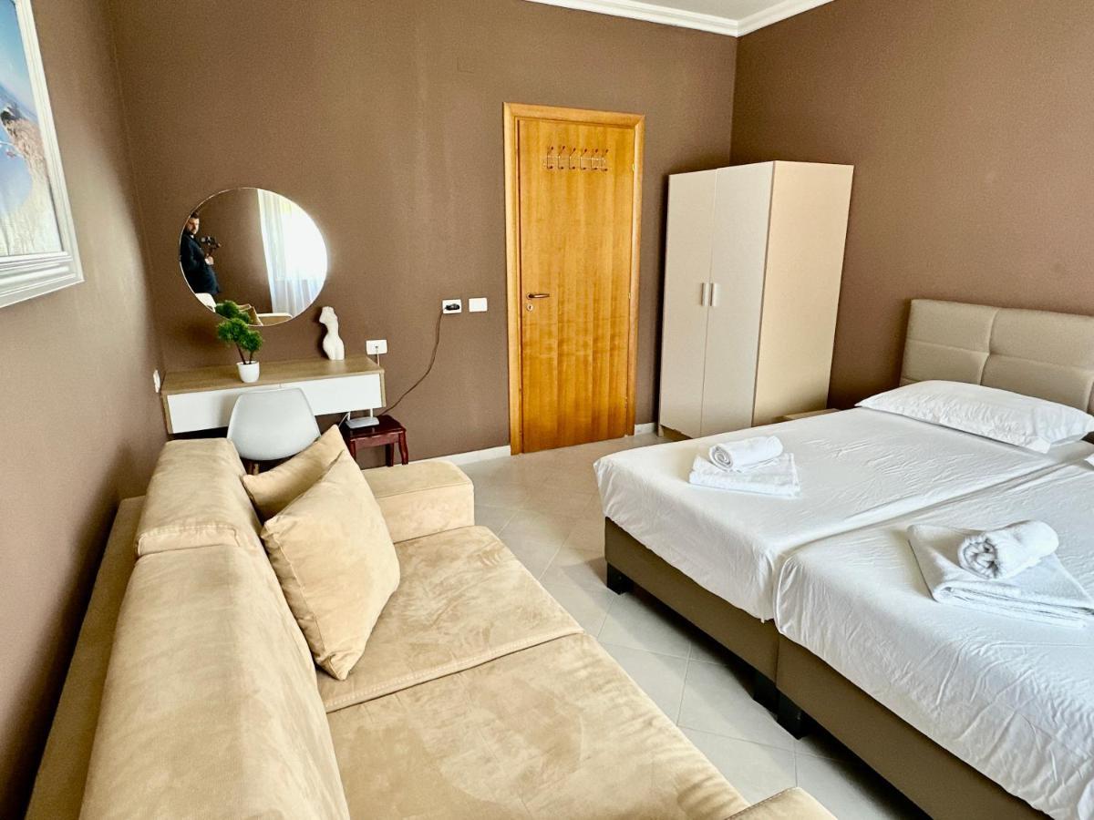 فلورا Family Suite Residence المظهر الخارجي الصورة